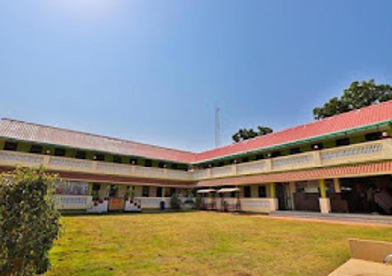 Saanvi Resort,Bhavnagar Koliyaak Exterior photo