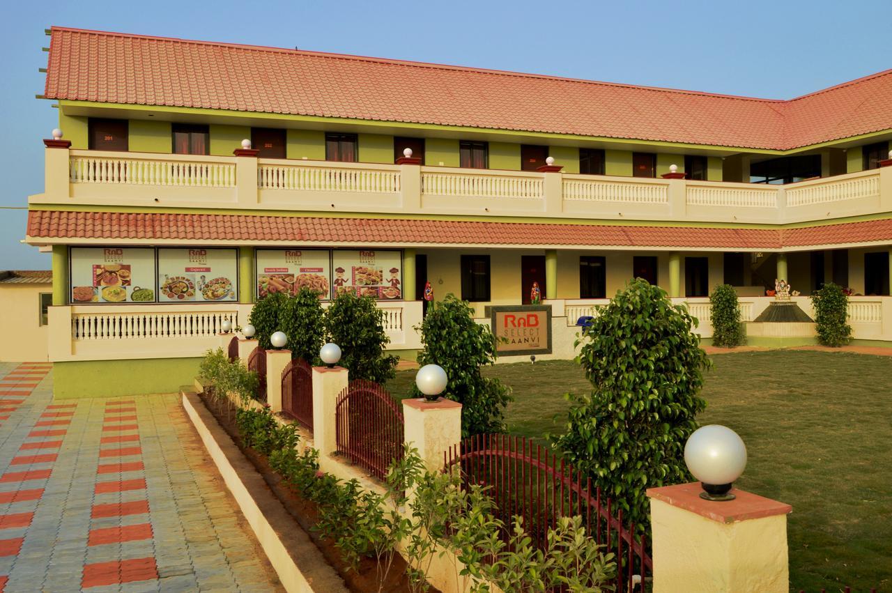 Saanvi Resort,Bhavnagar Koliyaak Exterior photo